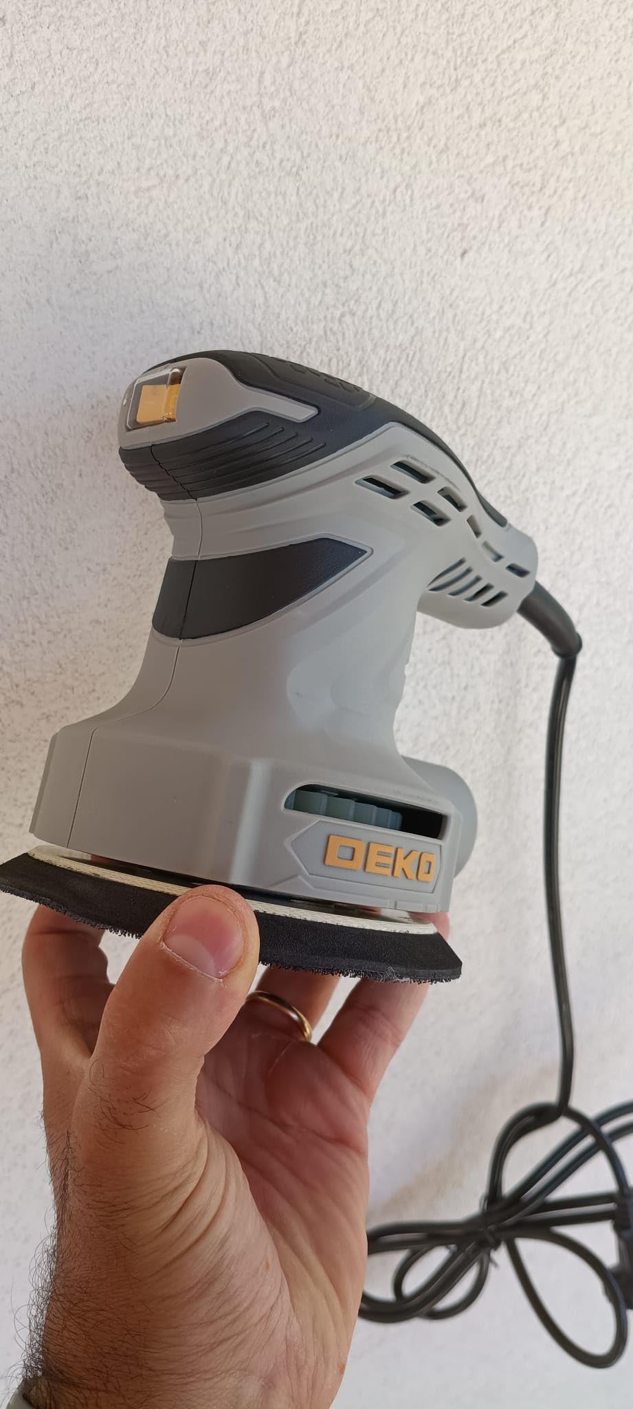 DEKOPRO POWER TOOLS Ponceuse excentrique 300 W 125 mm avec 16 abrasifs