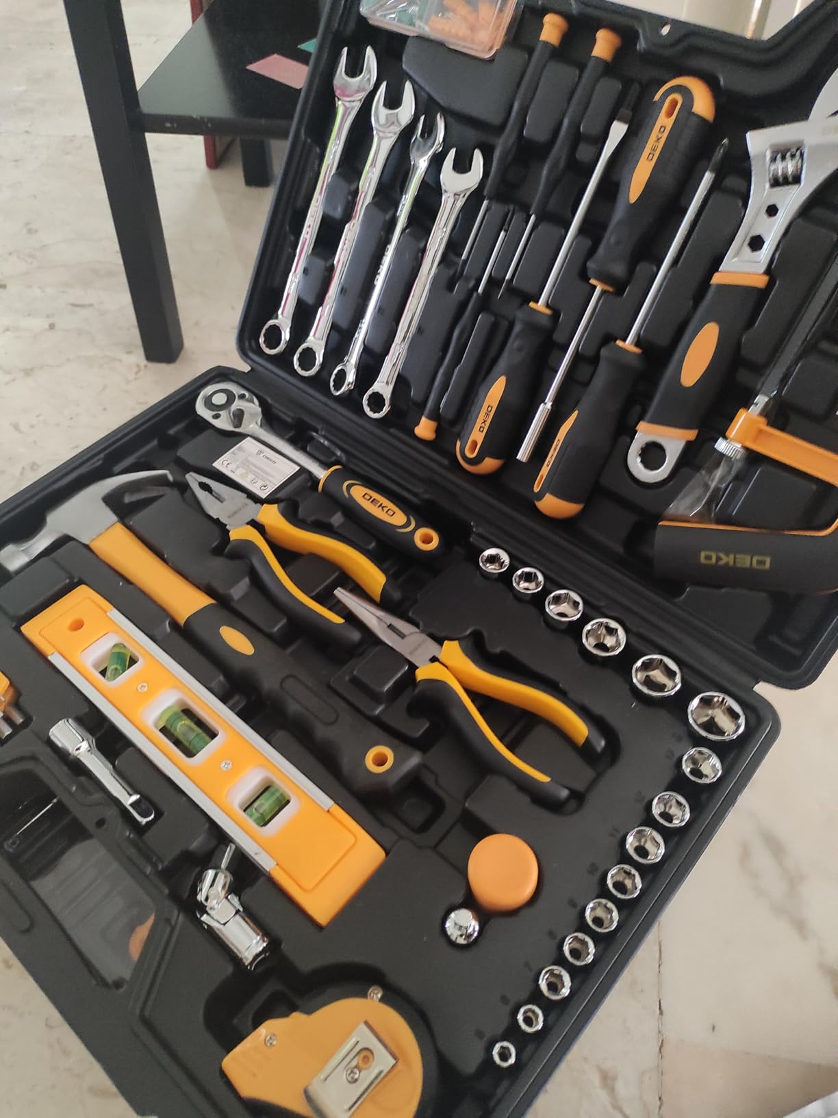 DEKOPRO TOOL KIT Coffret à outils 238 pièces avec perceuse 12 V gris