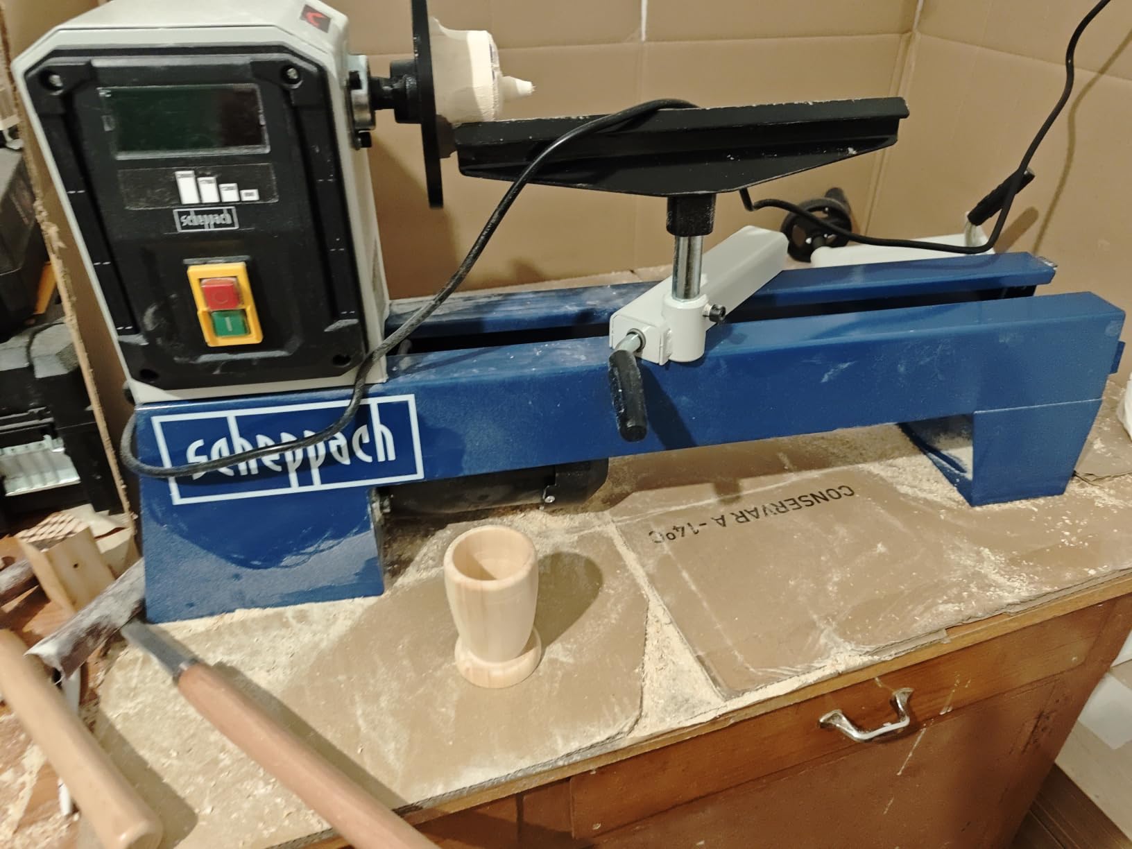 Scheppach DMT Series DM1100T tour à bois 400 W, 4 vitesses, 1000 mm