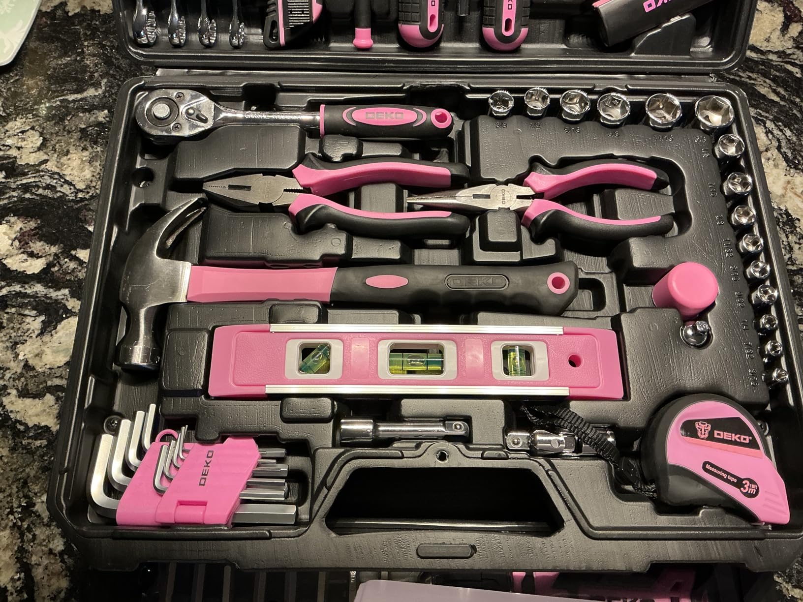 DEKOPRO TOOL KIT kit d’outils 238 pièces rose avec perceuse 12 V