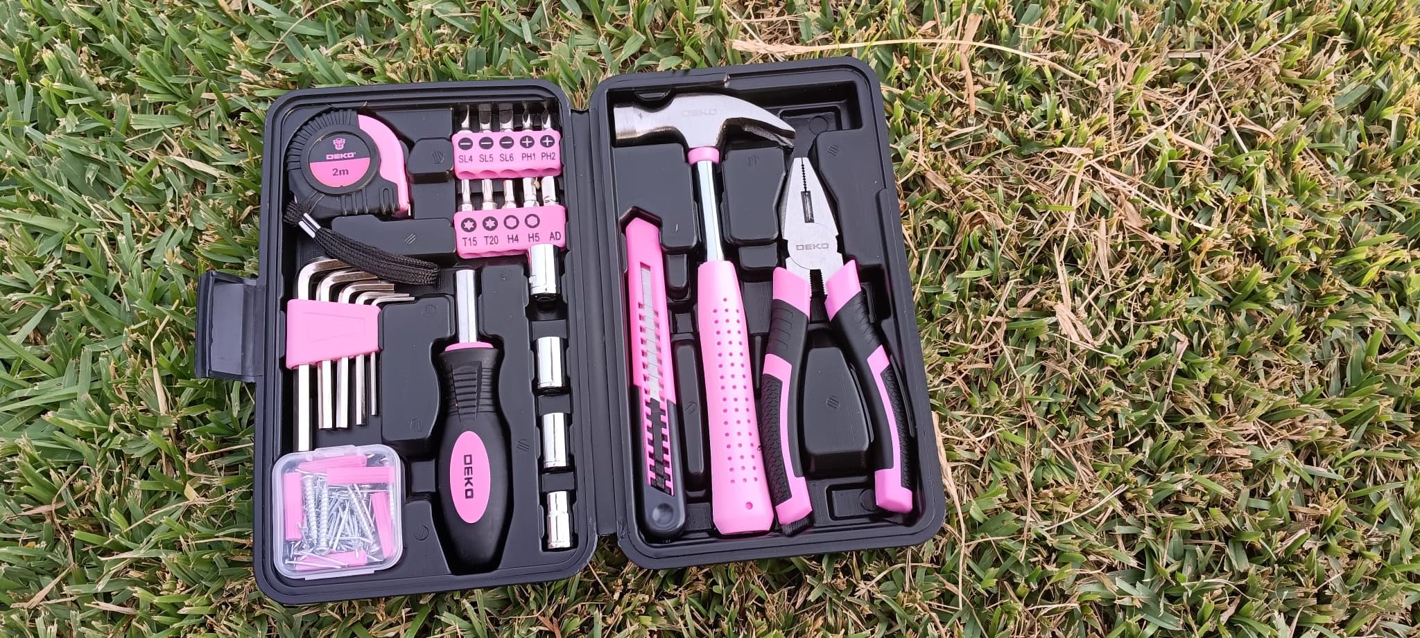 DEKOPRO TOOL KIT boîte à outils 62 pièces rose