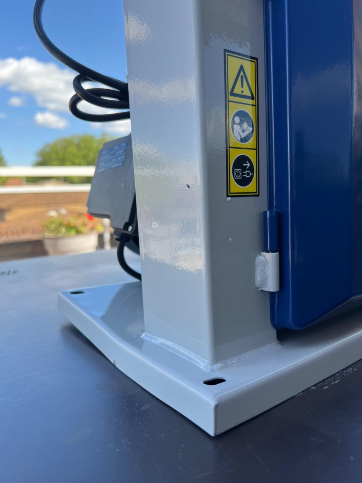 Scheppach HBS Series HBS261 scie à ruban avec lame de rechange incluse 500 W