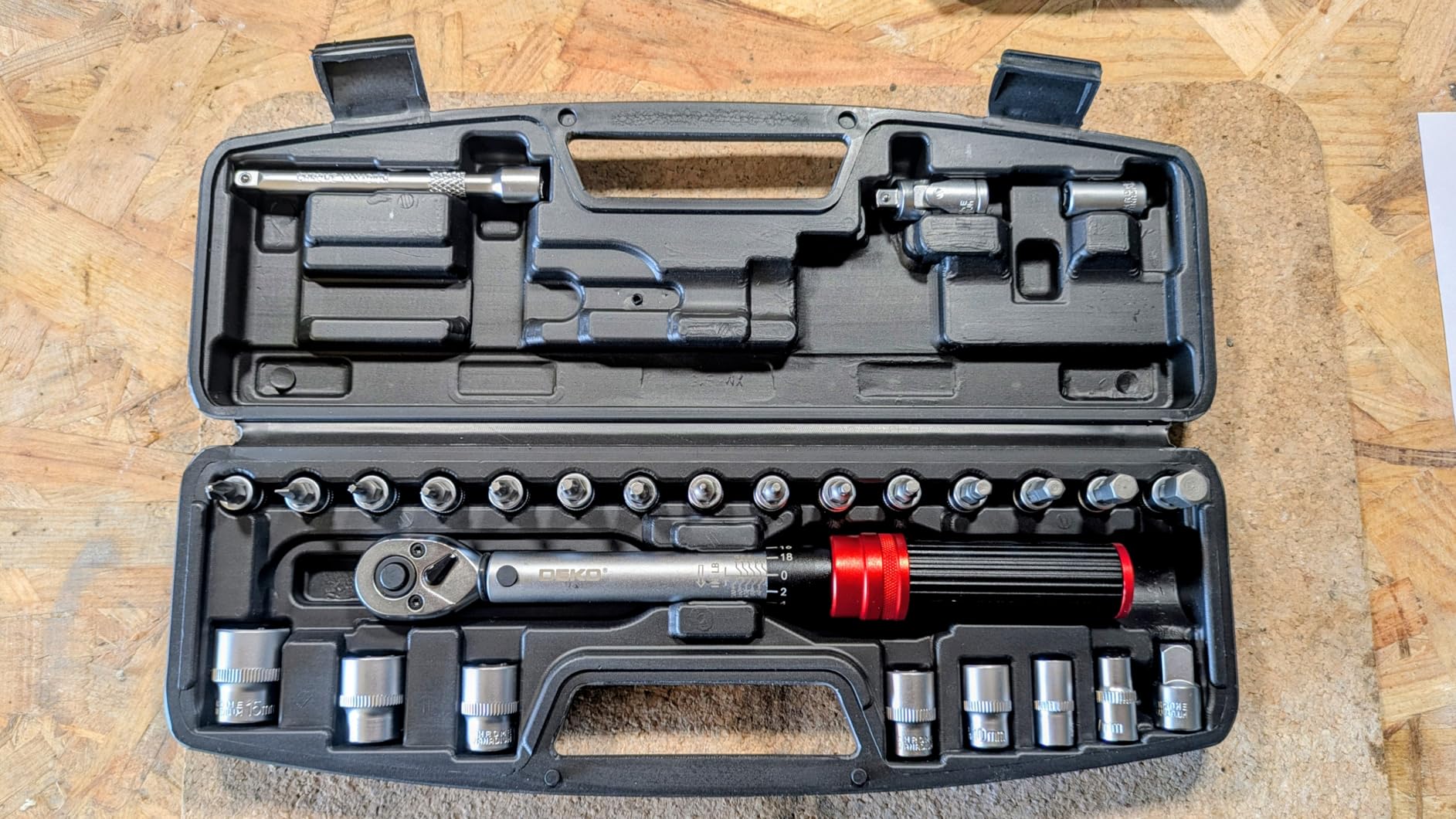 DEKOPRO SOCKET SET clé dynamométrique 3/8″ 5–50 lb-ft précision ±3 %