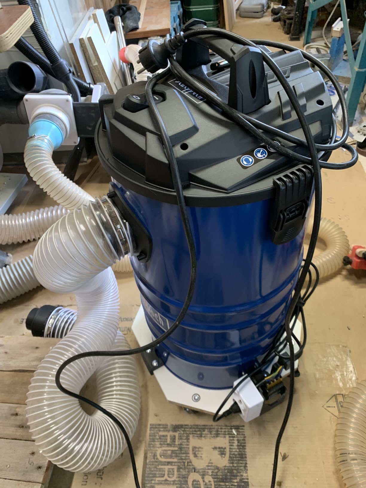 Scheppach ST Series DC100 aspirateur d’atelier 65 L avec 4 sacs papier