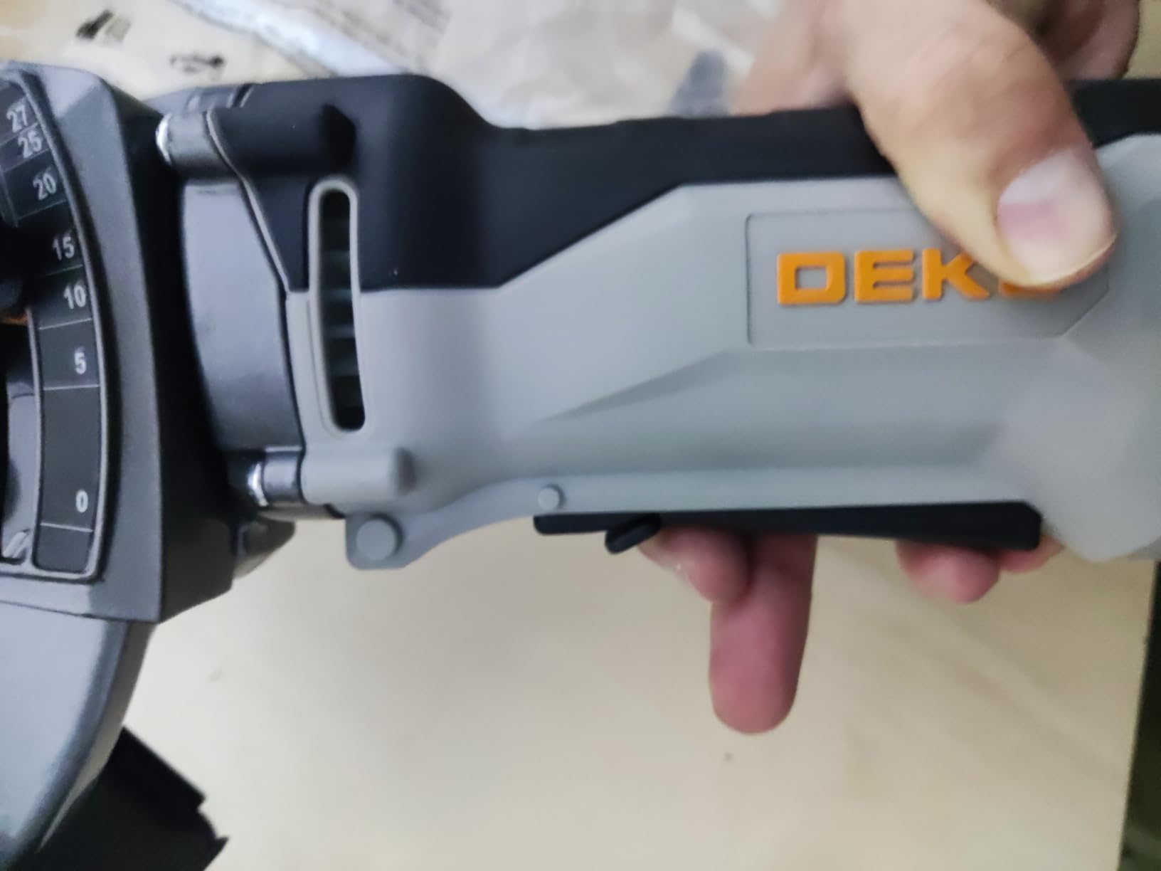 DEKOPRO POWER TOOLS scie circulaire 1200 W avec rail de guidage