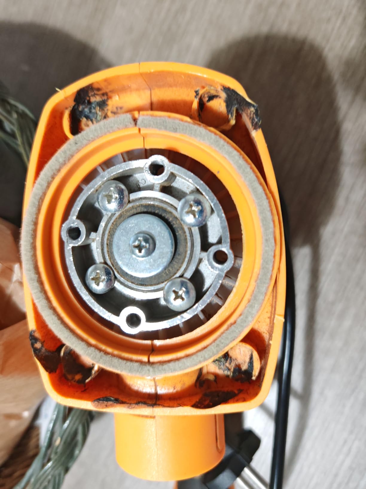 DEKOPRO POWER TOOLS ponceuse excentrique 300 W 125 mm avec bac à poussière