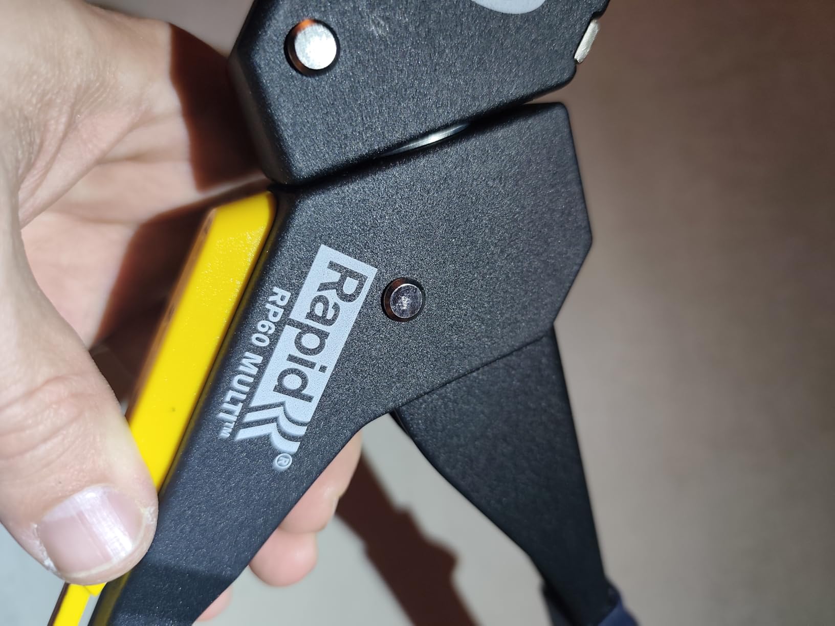 Rapid’os 16 Rivetage RP60 Multi pince à riveter tête pivotante