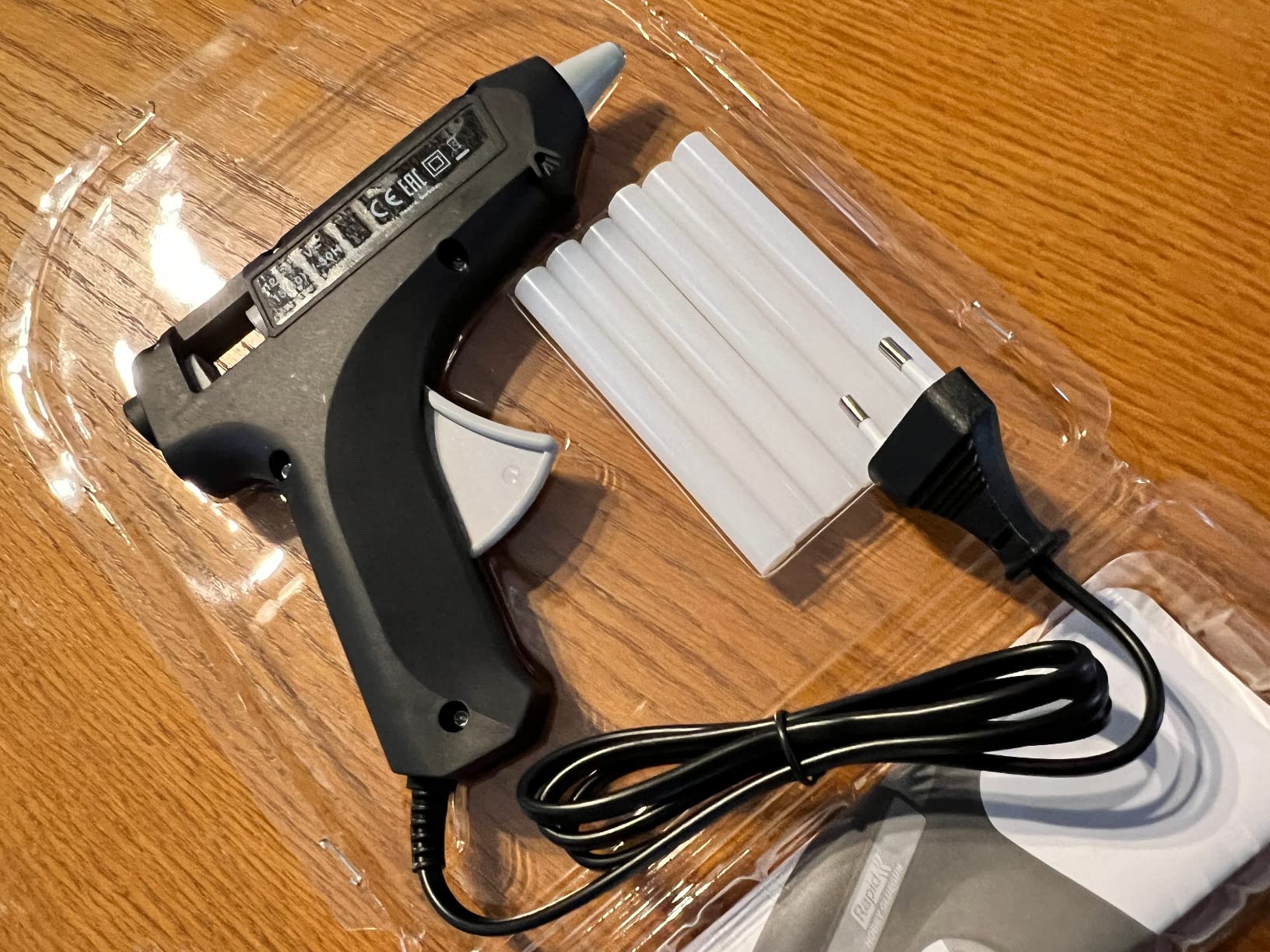 Rapid’os 16 Collage Hobby pistolet à colle 12 mm avec 6 bâtons