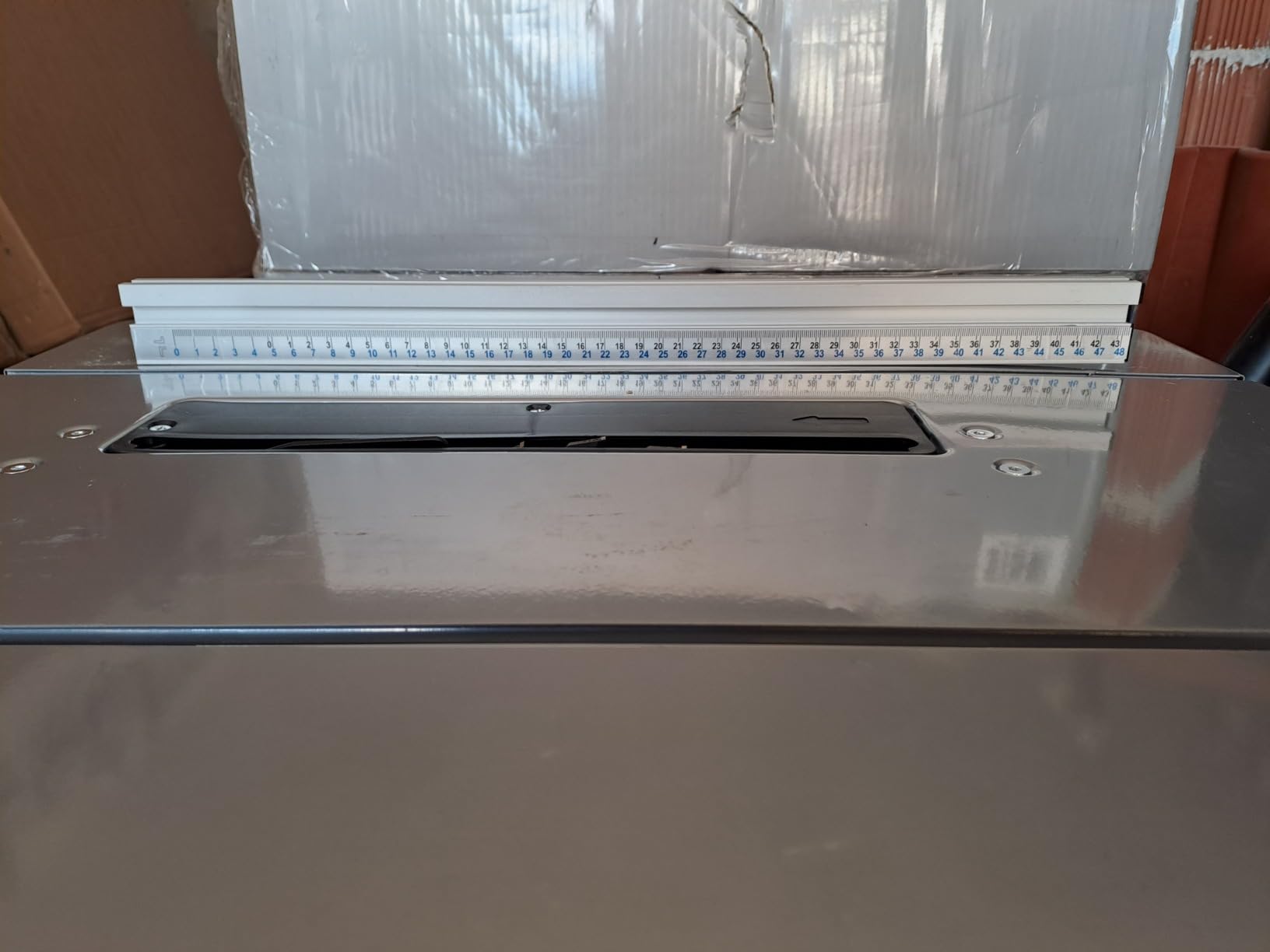 Scheppach HM Series HS110 scie sur table 2000 W, lame 254 mm