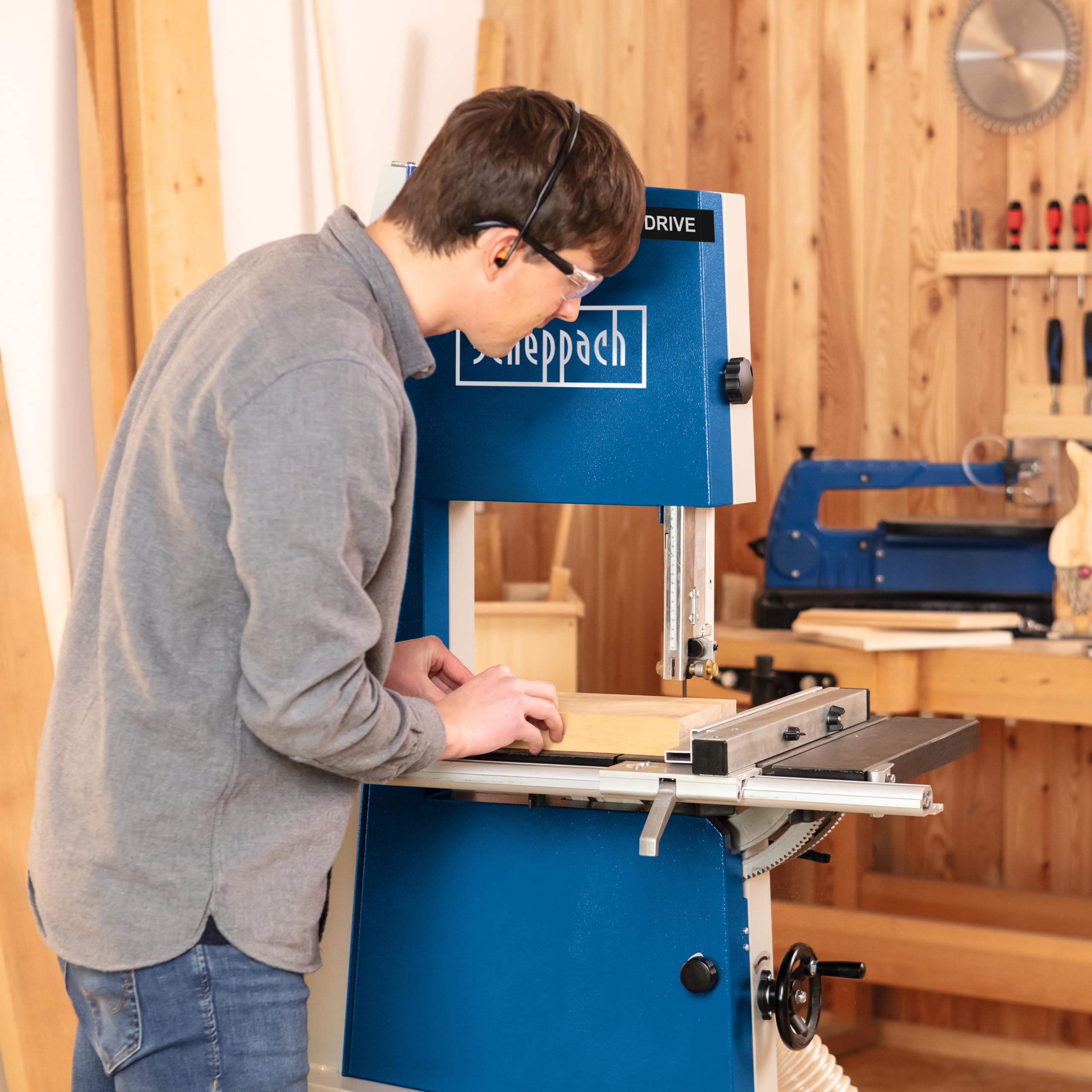 Scheppach BASA Series BASA3 scie à ruban 205 mm guide transversal et support