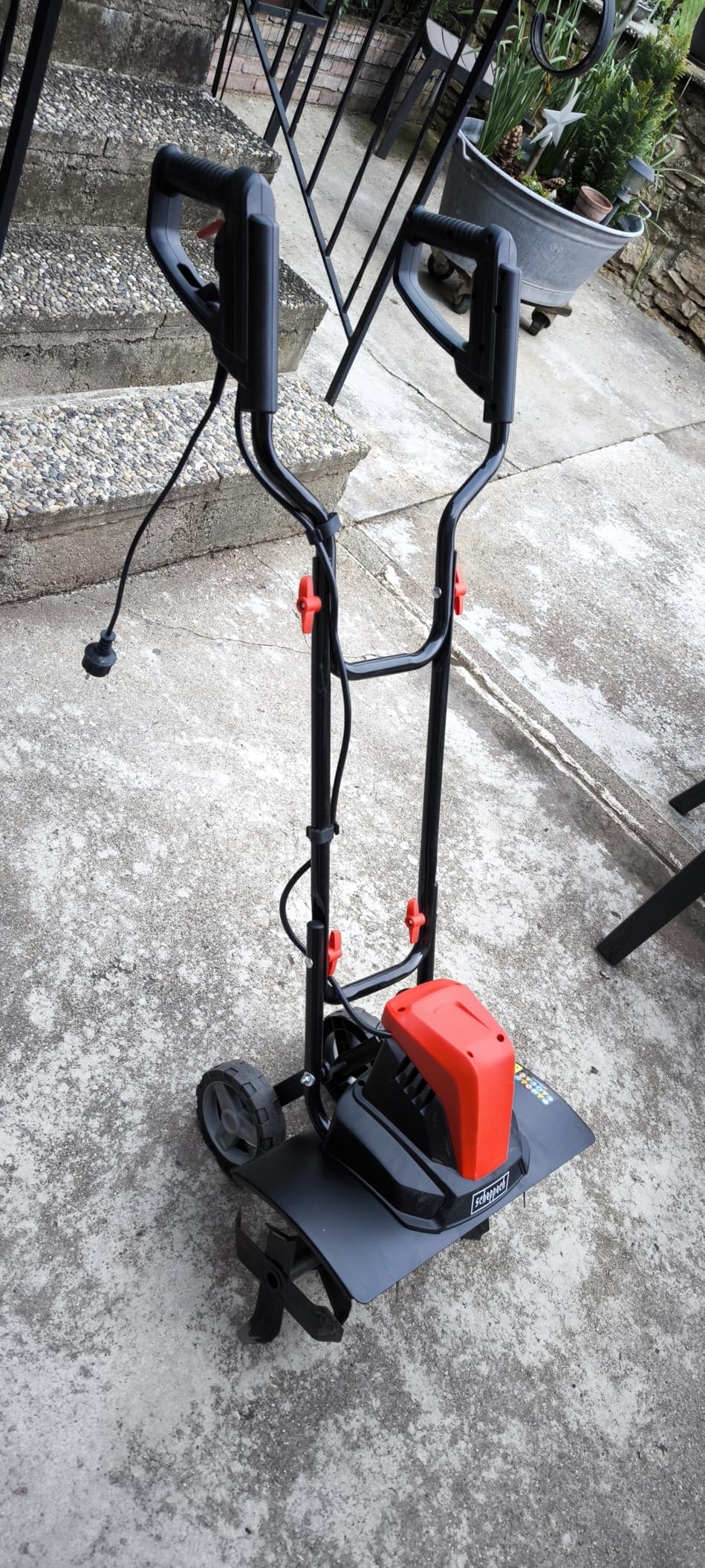 Scheppach KG Series MTE460 motobineuse électrique 1500 W 24 couteaux