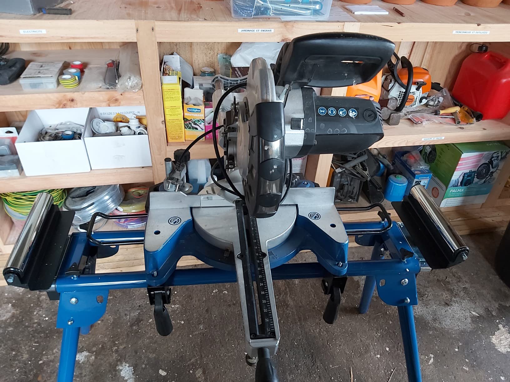 Scheppach HM Series UMF1600 support de scie à onglet réglable