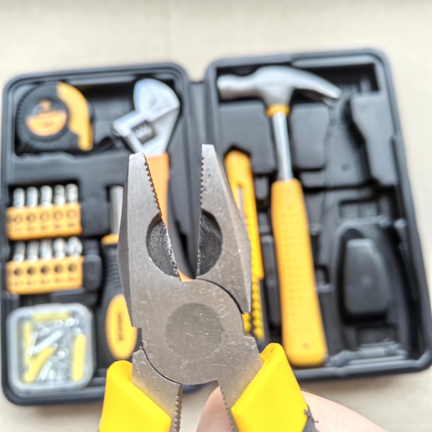 DEKOPRO TOOL KIT boîte à outils 62 pièces rose
