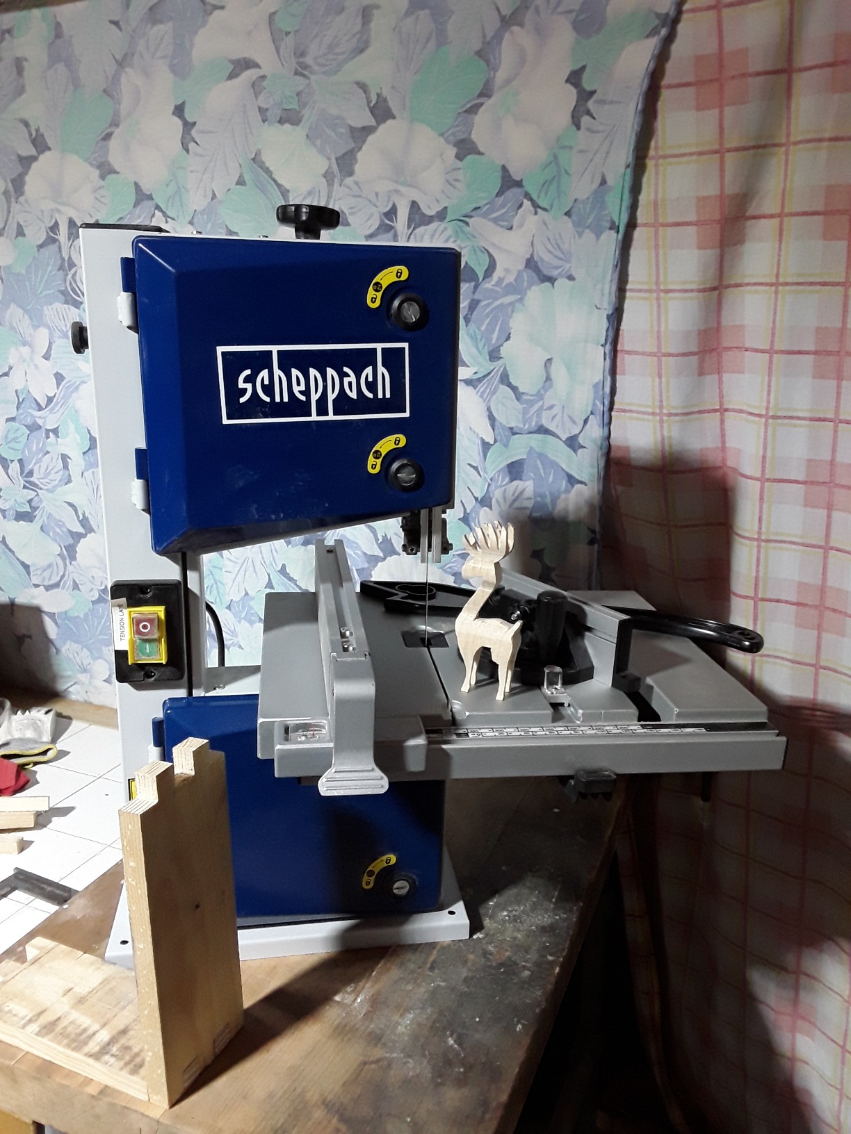 Scheppach HBS Series HBS30 scie à ruban 350 W avec 3 lames