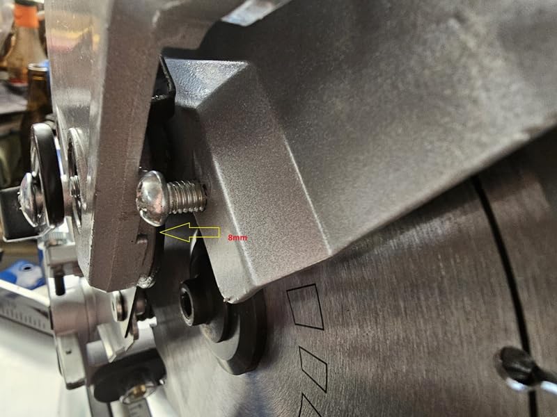 Scheppach HM Series HM216 scie à onglets 2000 W Ø 216 mm avec laser