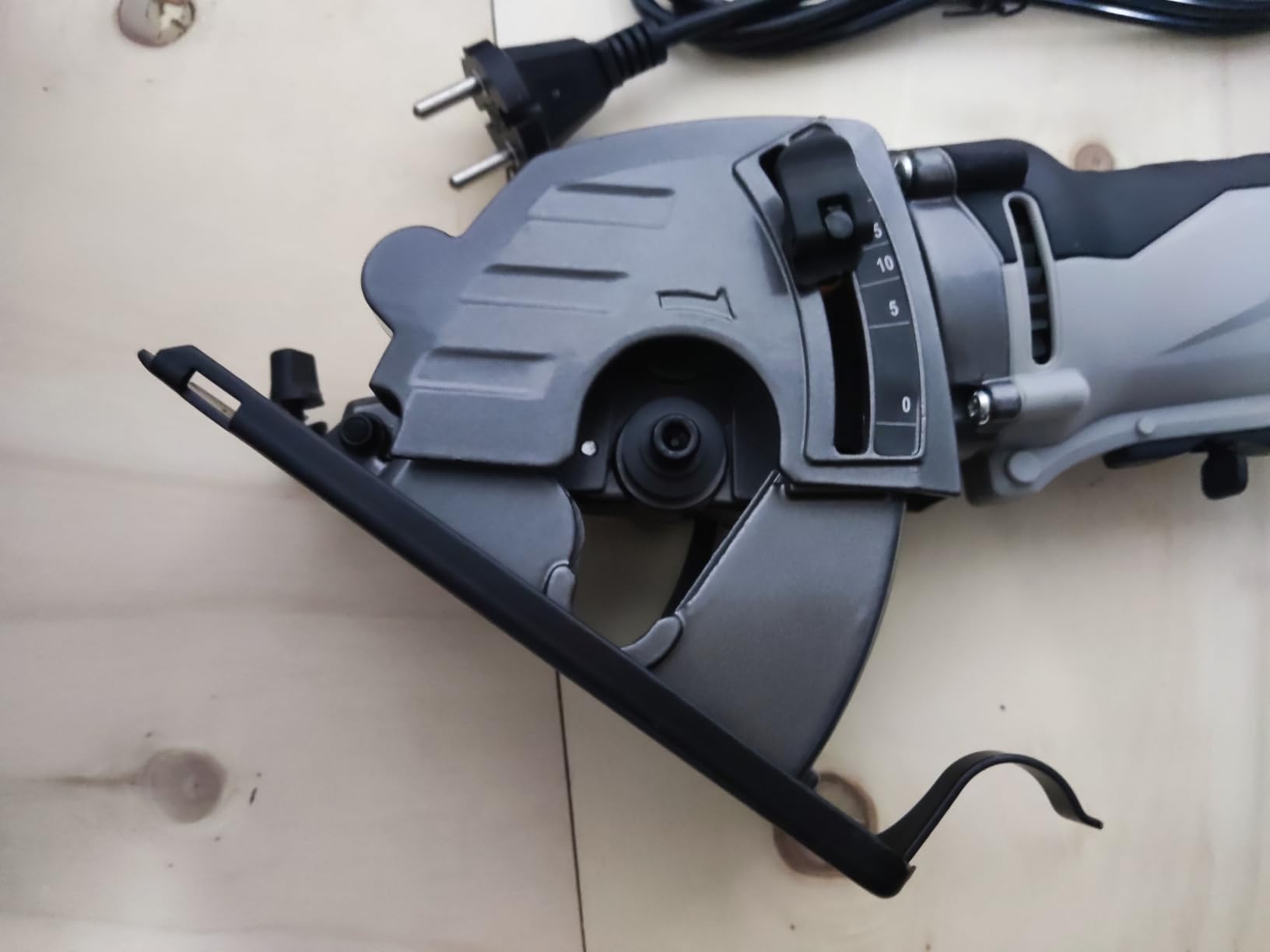 DEKOPRO POWER TOOLS scie circulaire 1200 W avec rail de guidage