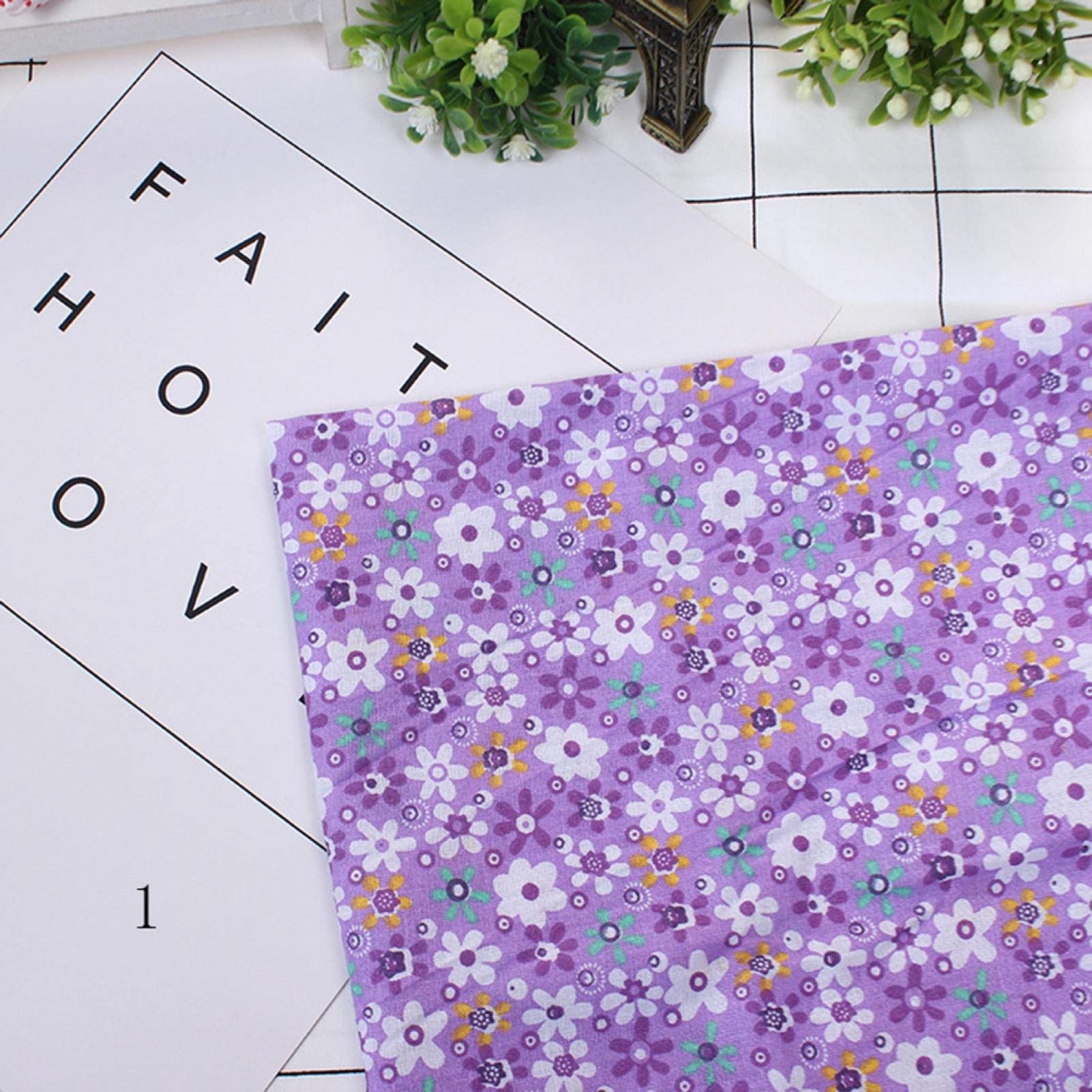 Omabeta Toys & Games tissu en coton matelassé floral 7 carrés violets 25 x 25 cm