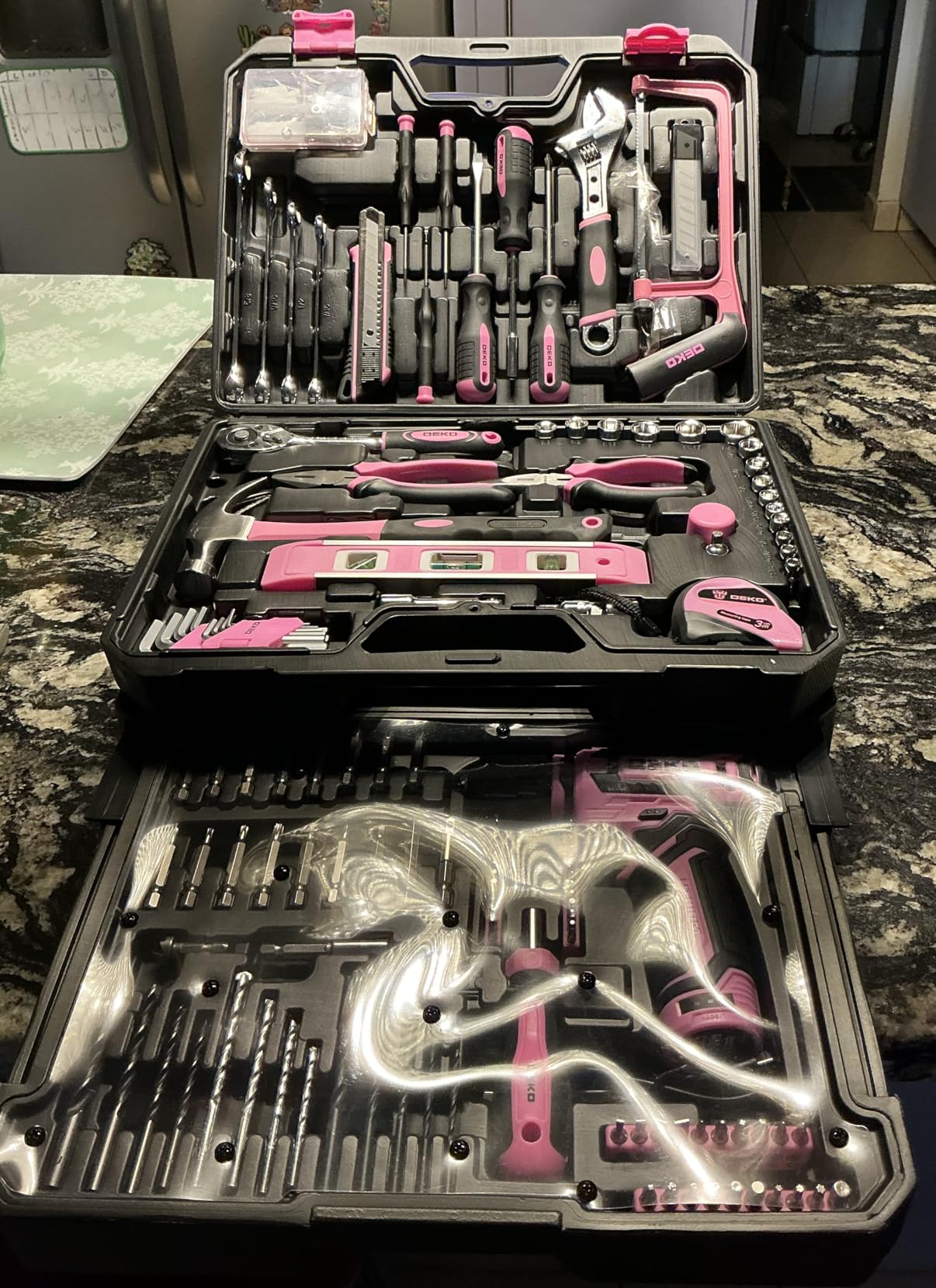 DEKOPRO TOOL KIT kit d’outils 238 pièces rose avec perceuse 12 V