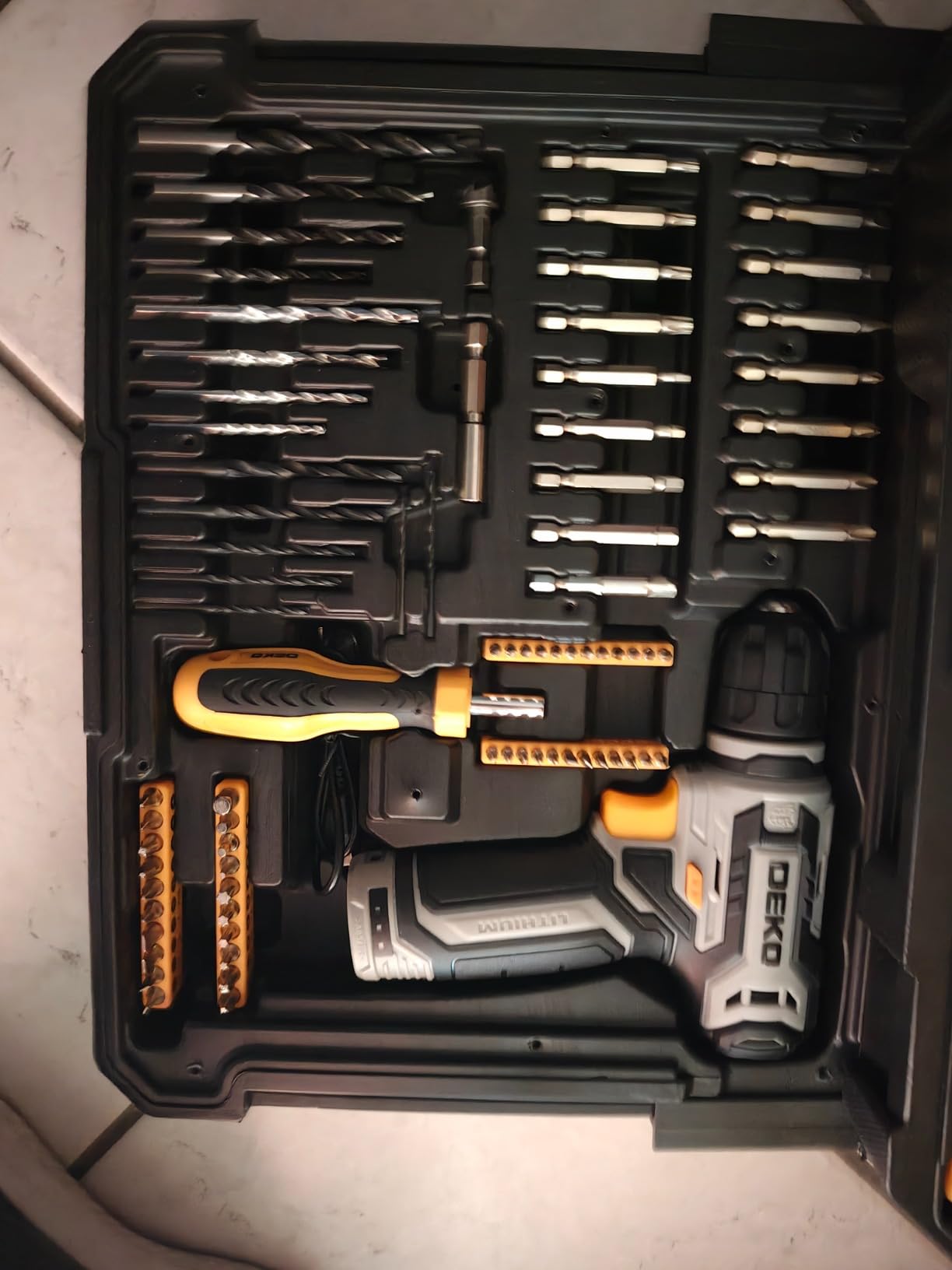 DEKOPRO TOOL KIT Coffret à outils 238 pièces avec perceuse 12 V gris
