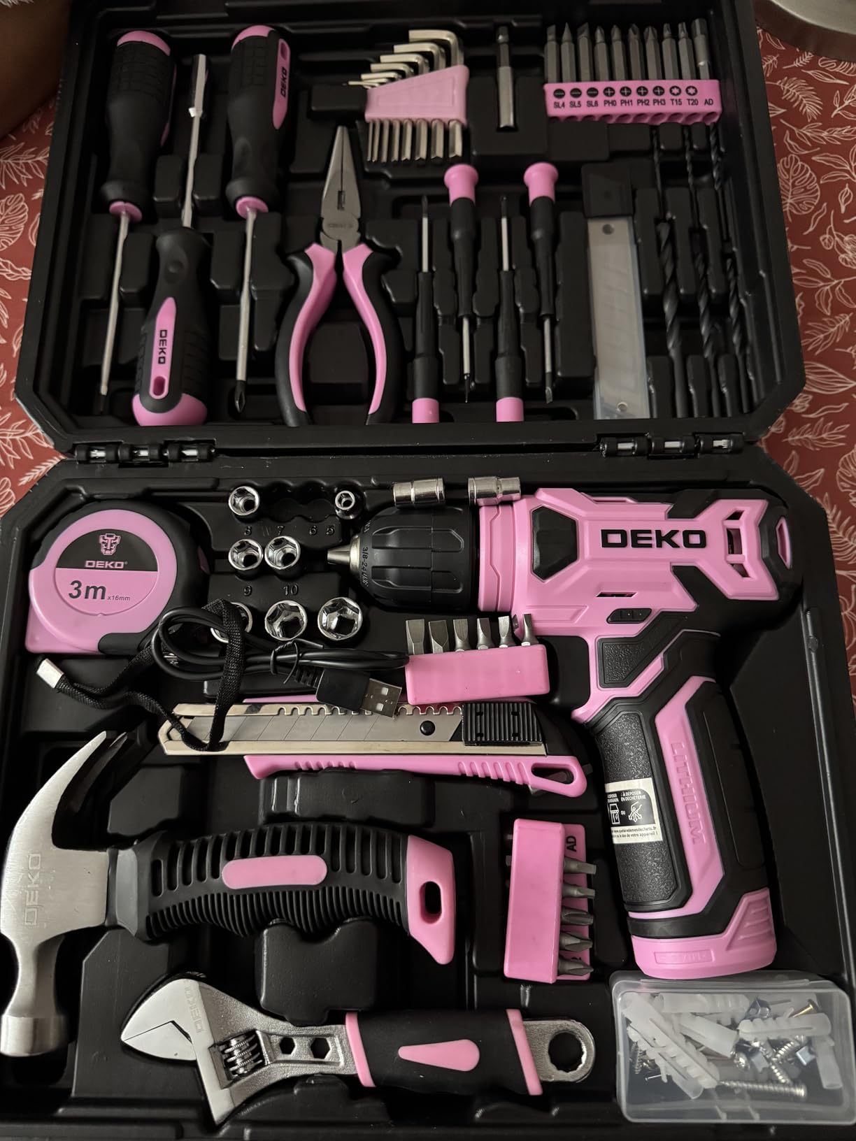 DEKOPRO TOOL KIT perceuse-visseuse sans fil 8 V, 126 pièces, rose
