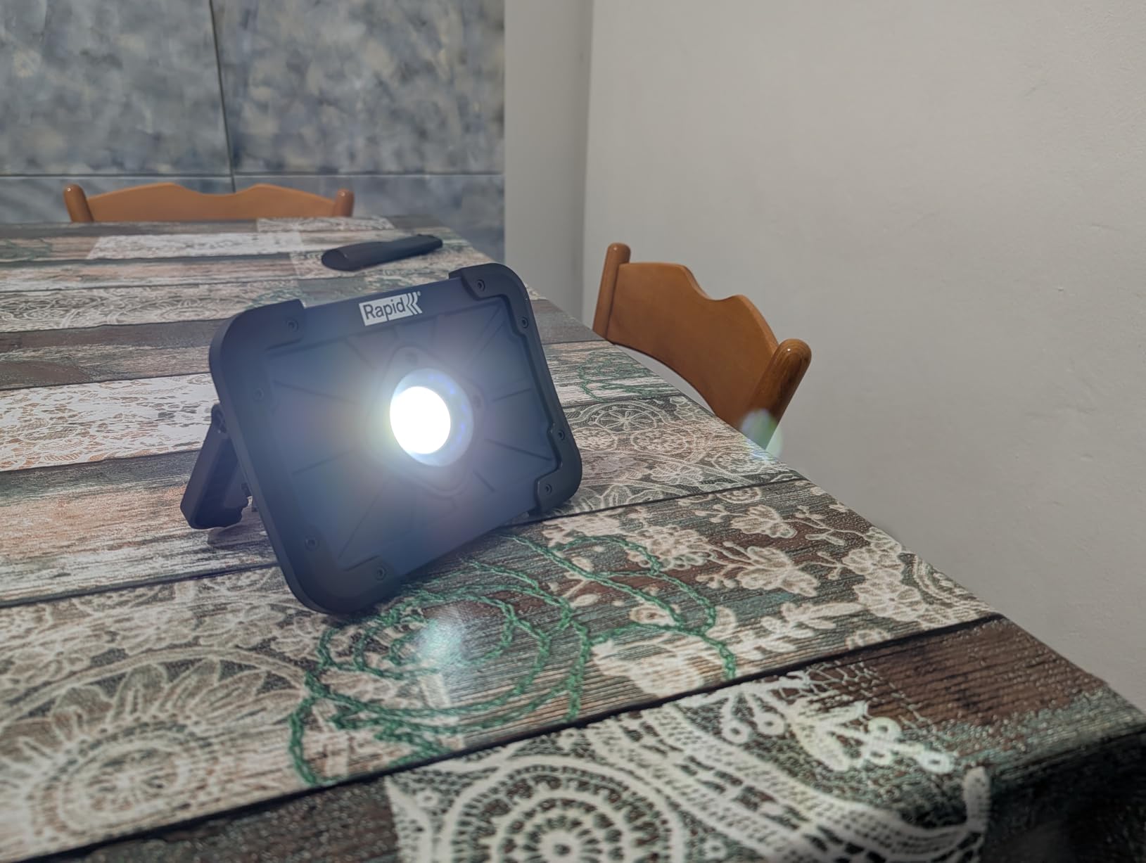 Rapid’os 16 Lampes de Chantier The Portable lampe LED rechargeable 1000 lumens