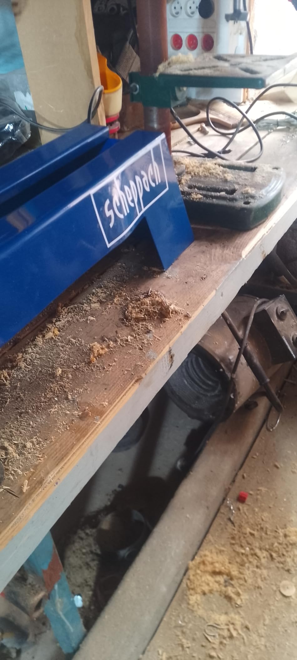 Scheppach DMT Series DM1100T tour à bois 400 W, 4 vitesses, 1000 mm