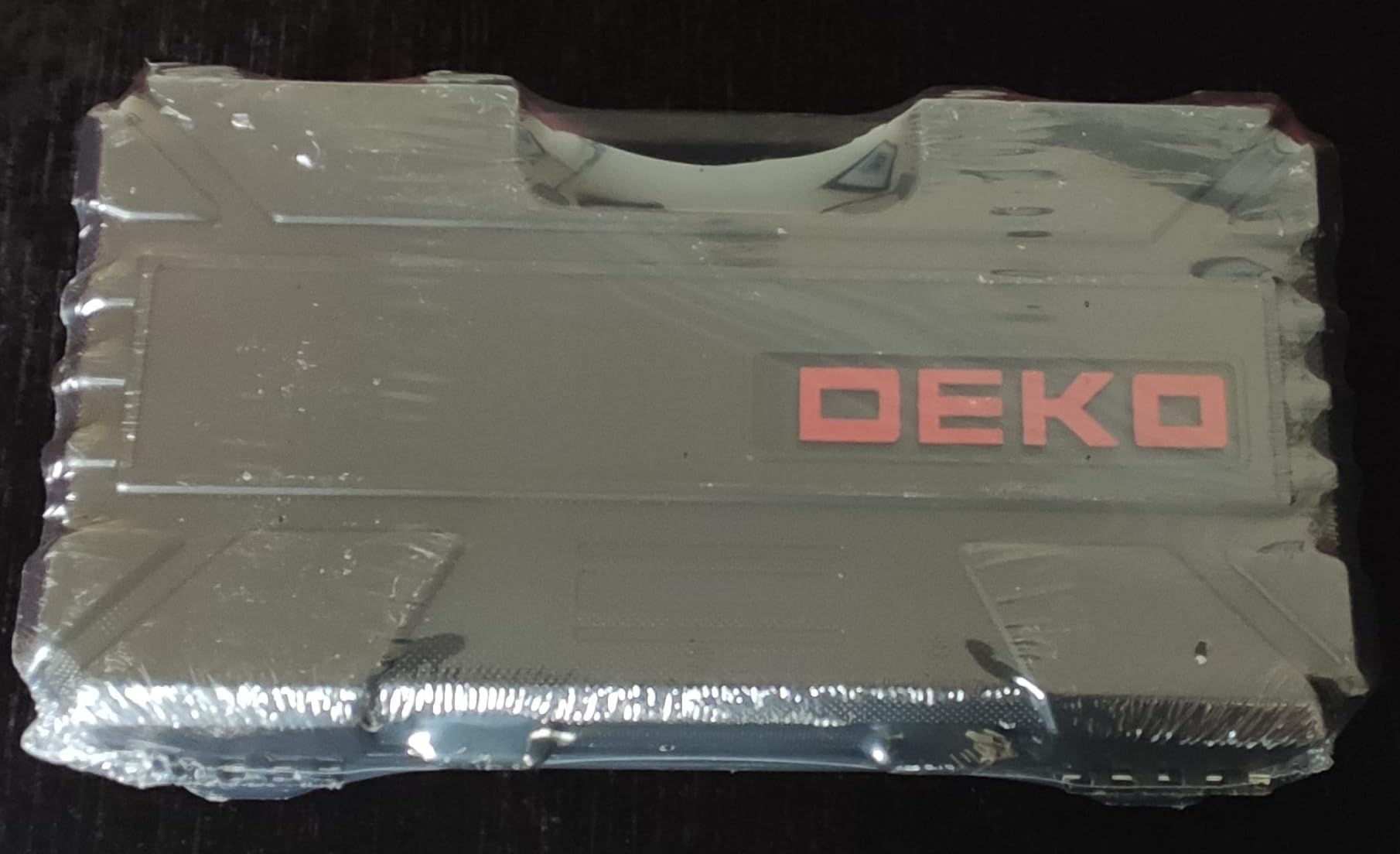 DEKOPRO TOOL KIT TZ62 coffret à outils 62 pièces vert