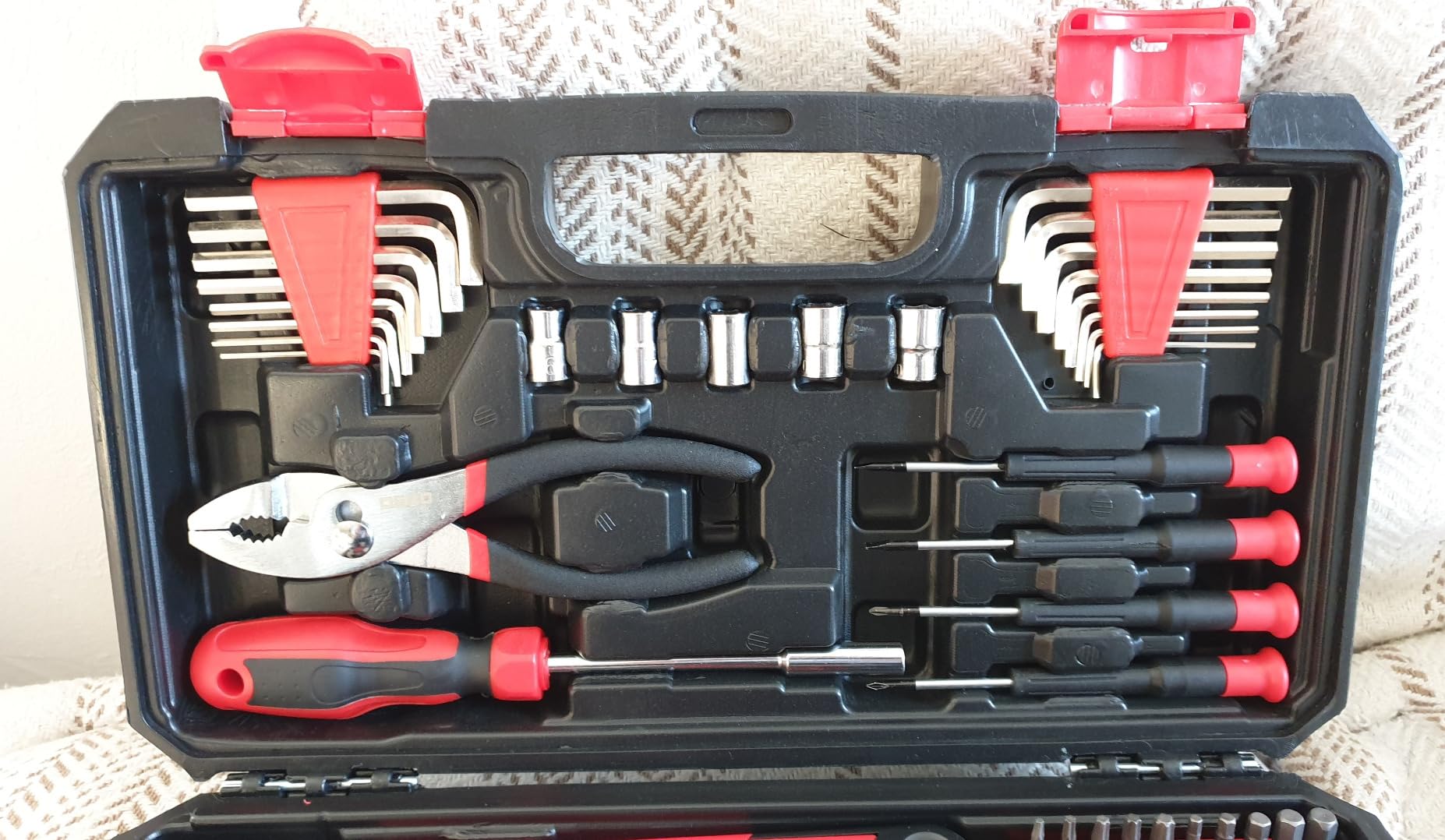 DEKOPRO TOOL KIT TZ62 coffret à outils 62 pièces vert