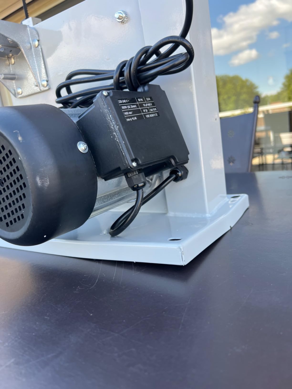 Scheppach HBS Series HBS261 scie à ruban avec lame de rechange incluse 500 W
